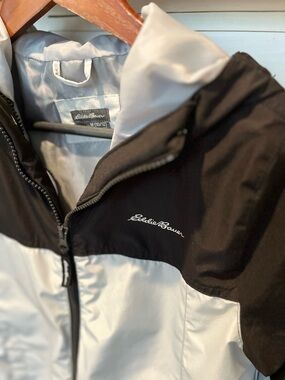Boys Eddie Bauer windbreaker rain jacket Black Gray size medium 10/12